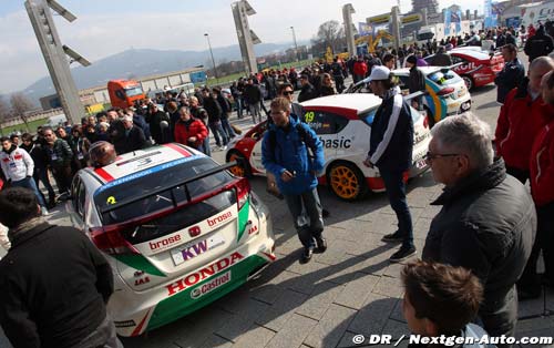 WTCC cars get back home