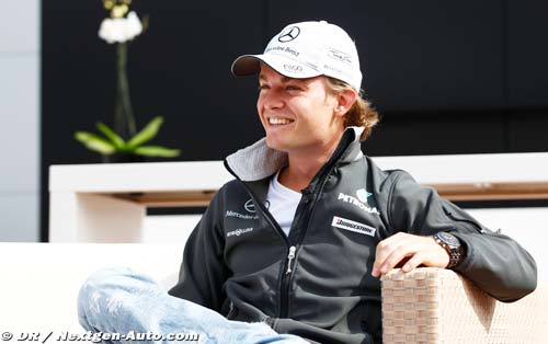 Nico Rosberg se méfie de l'asphalte