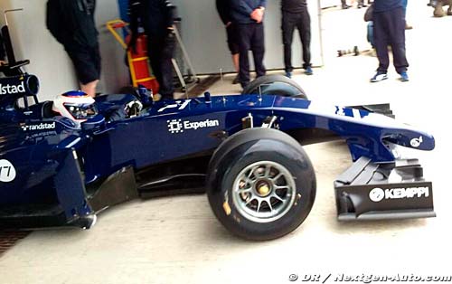 La Williams FW36 entre en piste à Jerez
