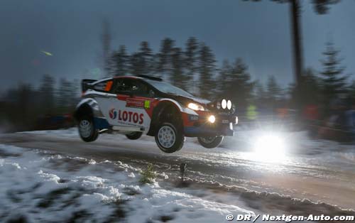 Kubica clears day 1 in Sweden