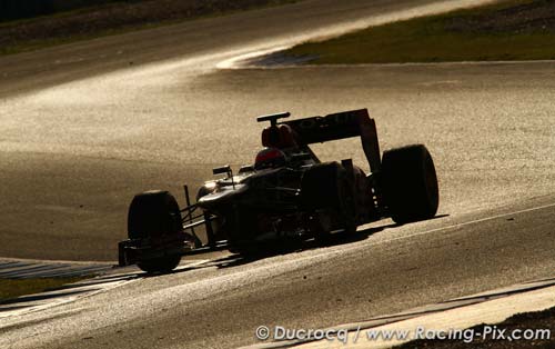 Lotus en piste à Jerez, observée par (…)