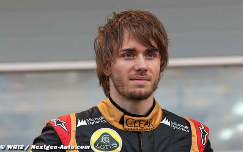 Charles Pic joins Lotus as third driver