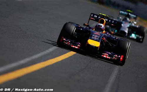 Ricciardo podium in doubt over fuel (…)