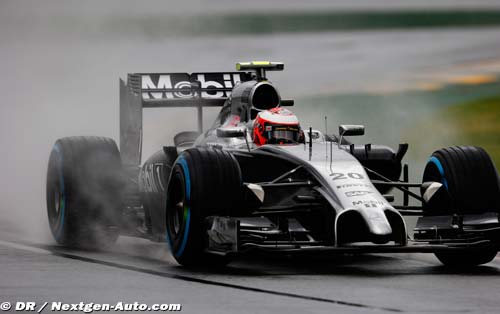 Magnussen in Malaysia for son's