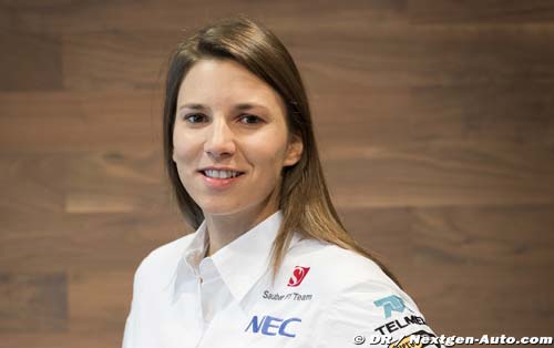 Simona de Silvestro se voit déjà en F1