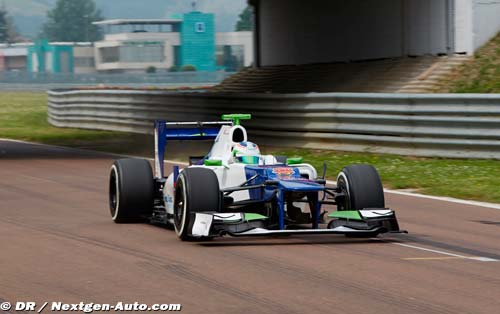 De Silvestro concludes Sauber test (…)