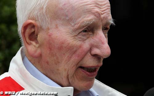 Surtees se positionne également (…)