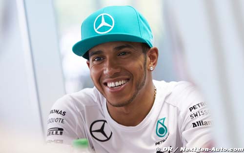 Hamilton met la pression sur Ferrari (…)