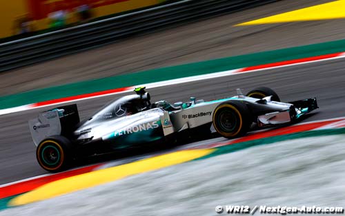Rosberg wins first Austrian Grand (...)
