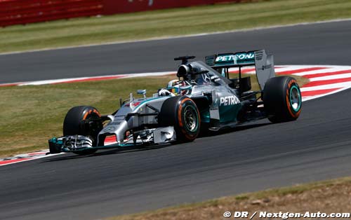 Lewis Hamilton wins dramatic British