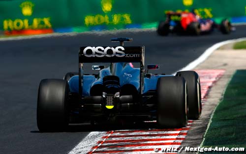 Race - Hungarian GP report: McLaren (…)