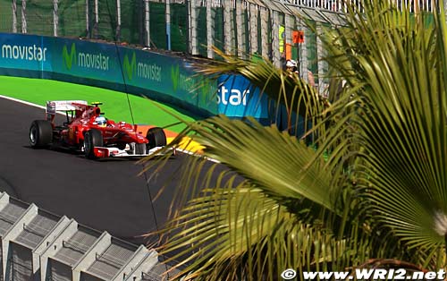 Fernando Alonso apologises for FIA (...)