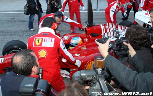 Alonso and Ferrari on top in Valencia