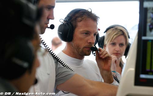 Alonso delay puts cloud over Button