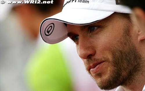 Mercedes sign Heidfeld for reserve role