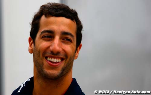 Ricciardo : Sainz est très bien (...)