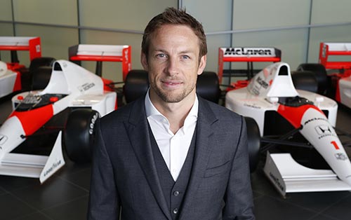 Dennis : Button peut botter les (…)