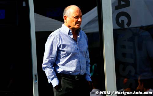 Ron Dennis reprend le contrôle de (…)