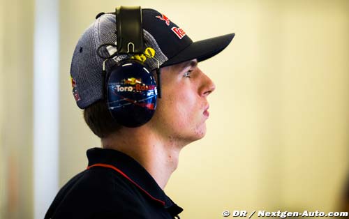Verstappen passes theory driving test