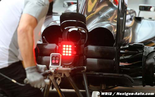 McLaren a démarré sa MP4-30 Honda (…)