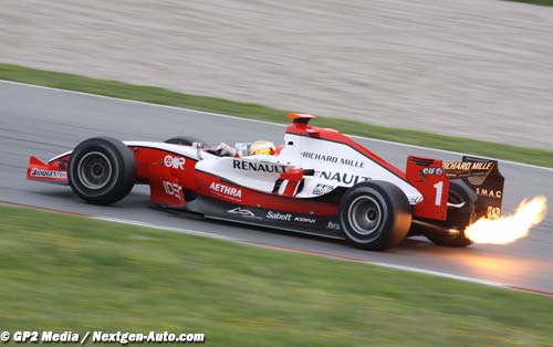 Bianchi flies to Silverstone pole