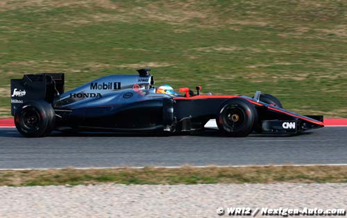 Alonso airlifted to hospital after crash