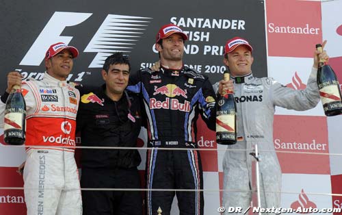 Webber cruises to victory in Britain