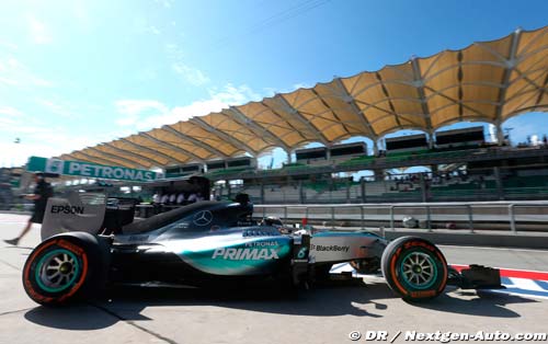 Malaysia, FP2: Hamilton recovers (…)