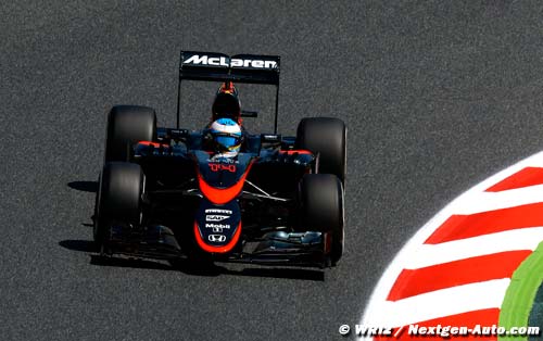 McLaren wants helmet 'tear-off