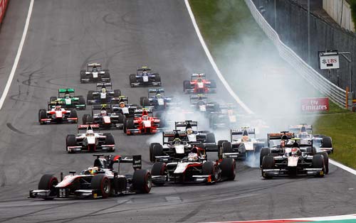 Austria, Race 1: Vandoorne dominates in