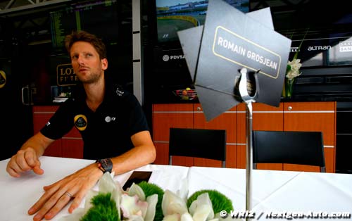 Grosjean hopes Renault buys Lotus