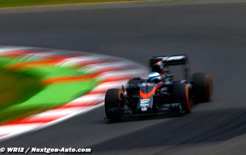 Alonso et Button encouragés par les (…)