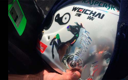 Helmet painter says Vettel tweak at (…)