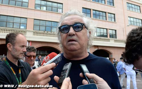 Briatore : Alonso reste patient avec (…)