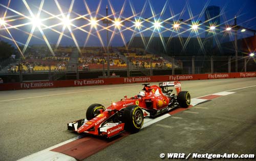 Vettel takes Singapore pole as (...)