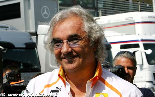 Briatore just visiting old F1 'frie