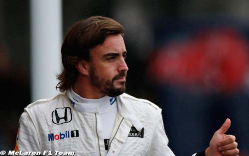 Alonso revient sur ses commentaires (…)