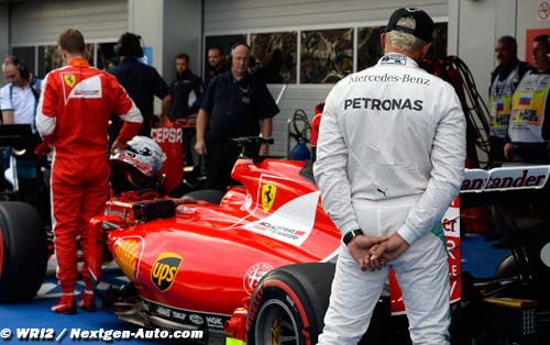 Une bataille Mercedes - Ferrari (…)