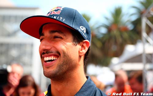 Ricciardo loue les progrès du châssis