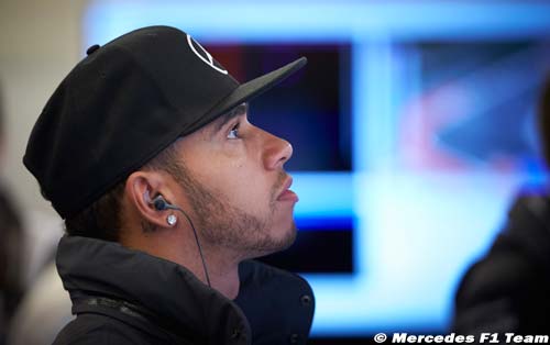 Hamilton denies disrespecting Schumacher