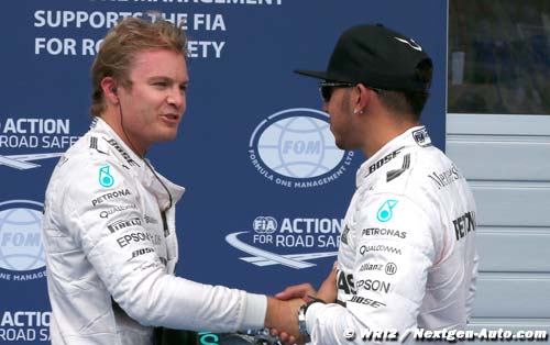 Prost ne voit pas Hamilton et Rosberg
