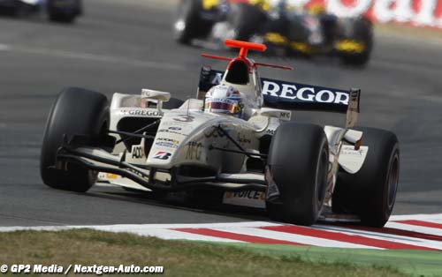 Van der Garde on top in free practice