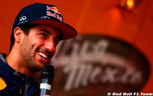 Ricciardo leaving options open for 2017