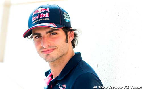 Sainz répond aux questions d'intern