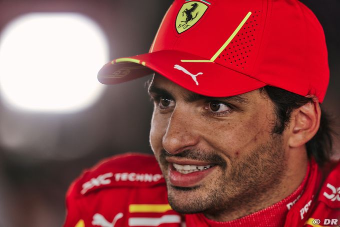 Ferrari refugee Sainz denies suddenly