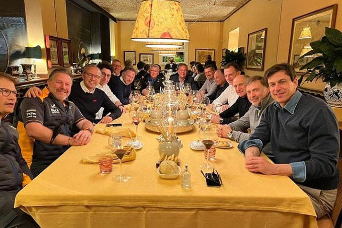 Quand le diner des patrons en F1 (…)