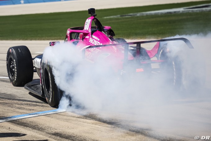 Simon Pagenaud perd son volant en (...)