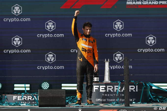 Norris : McLaren F1 peut jouer le (…)