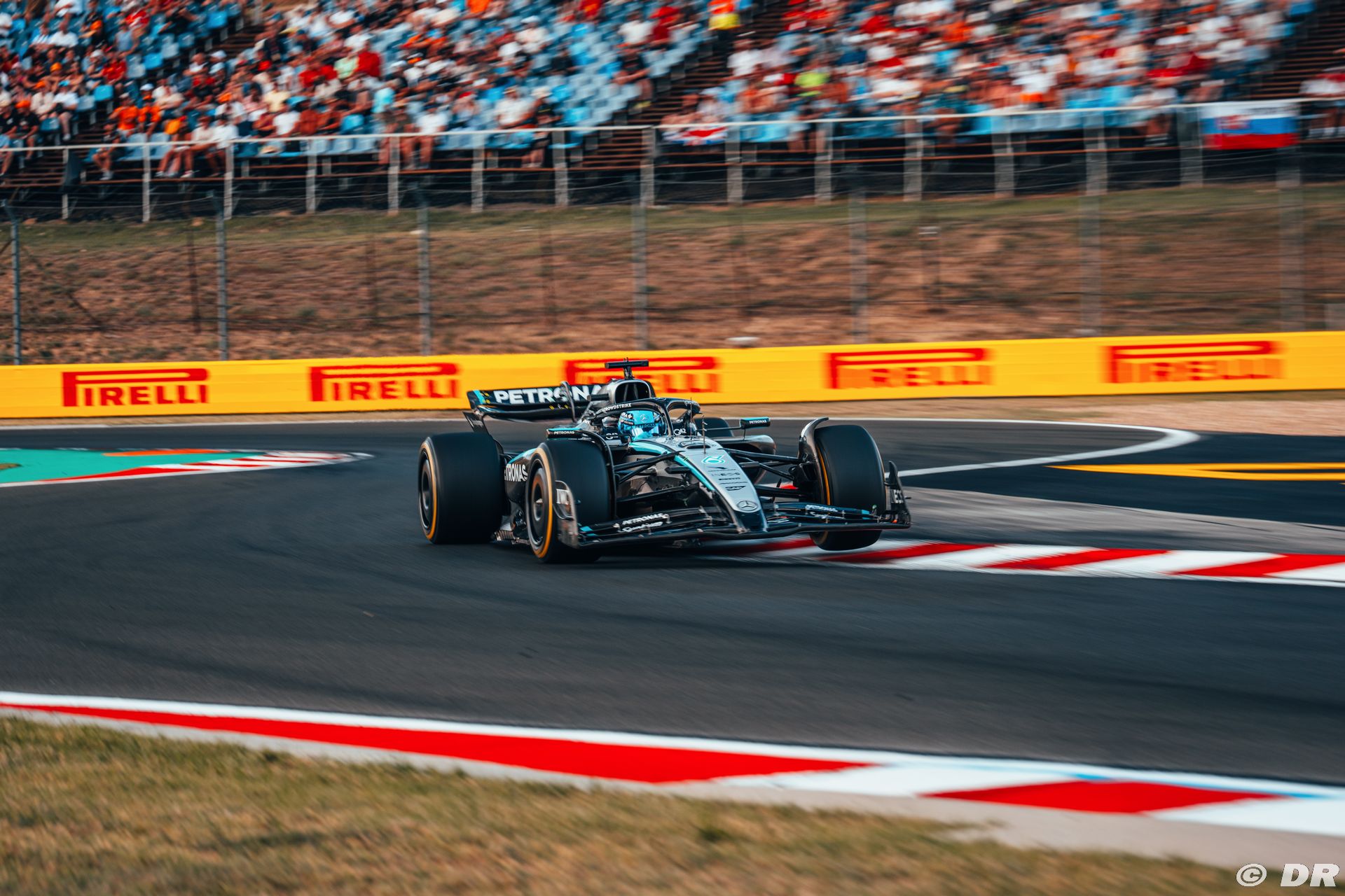mercedes3_20_-7.jpg
