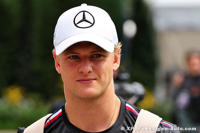 Schumacher denies Alpine deal already
